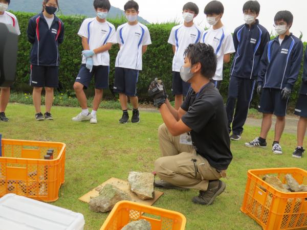 化石採集のレクチャー