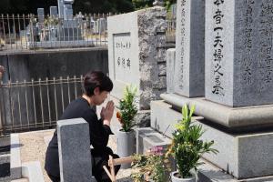 坂本音一育英会・藤井育英会 墓参