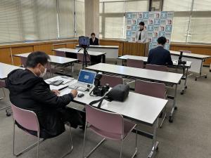 記者会見