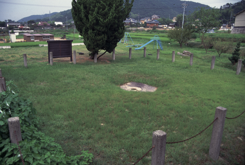 関戸の廃寺跡（塔跡）