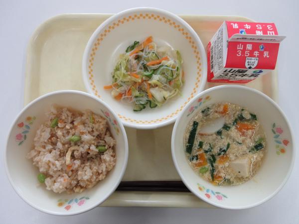 しょうがごはん 牛乳 春雨のごま酢あえ にらたま汁