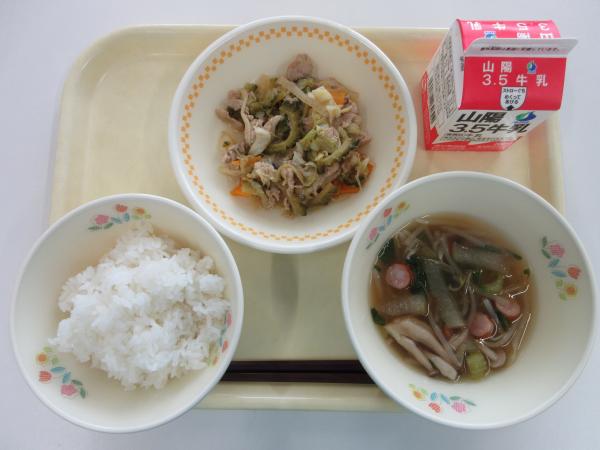 ごはん 牛乳 ゴーヤと豚肉のオイスターソース炒め とうがんスープ