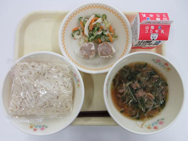 笠岡ラーメン 牛乳 蒸ししゅうまい 中華あえ