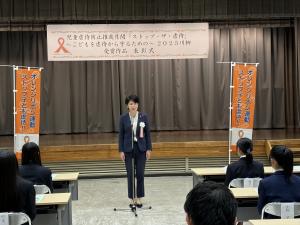 01児童虐待川柳