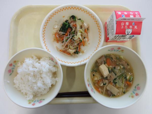 ごはん 牛乳 豆腐と豚肉のうま煮 おかかあえ
