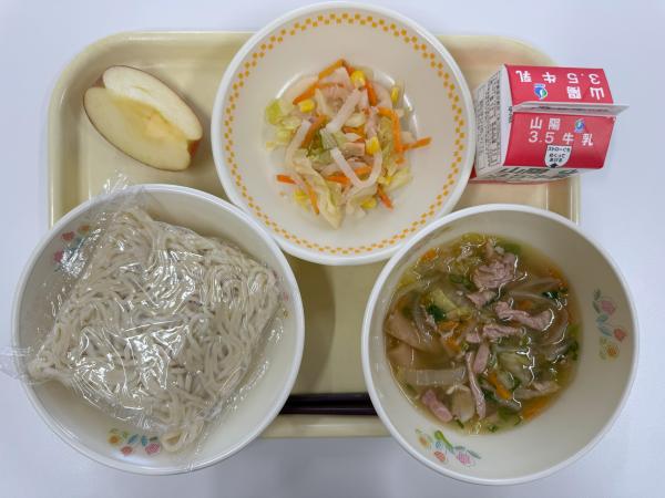 チャーシューめん 牛乳 ツナの中華あえ りんご