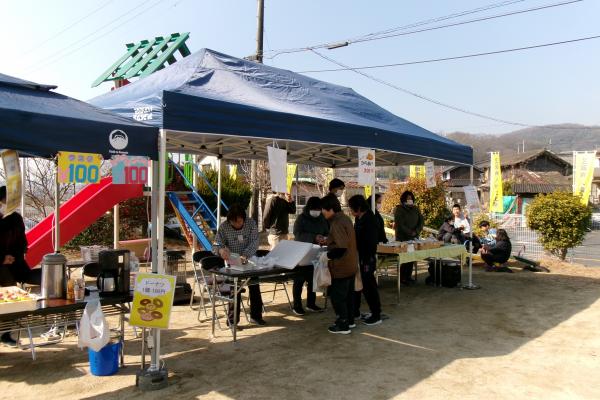 バザーの様子③