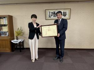 01褒章受章伝達