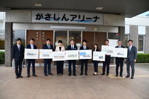 記念写真撮影の様子