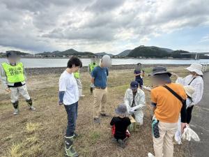 01海岸清掃