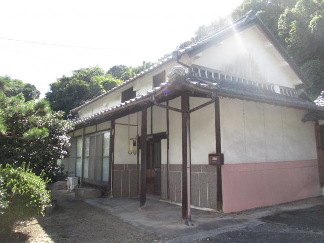笠岡市大島中の空き家（250万円） 写真1